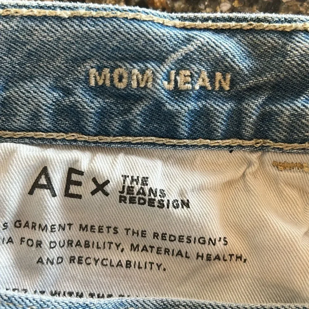 American Eagle Light Wash Mom Jeans